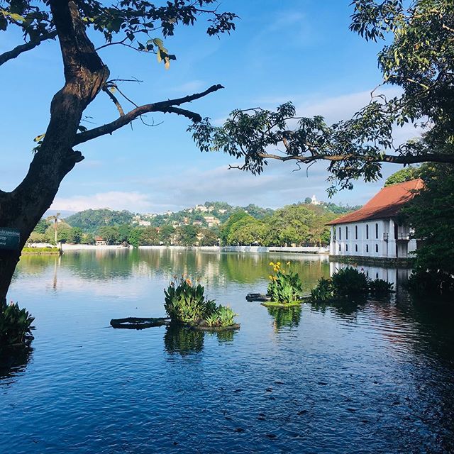 Kandy Lake Round